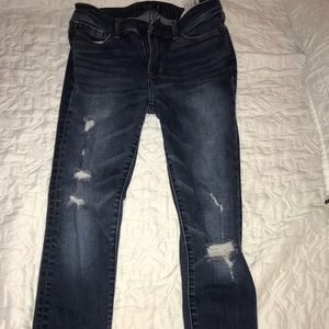 Cropped distressed jeans